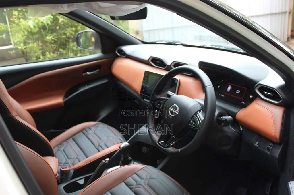 Nissan Magnite 2025 SUV (Used)