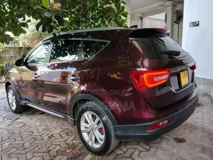 DFSK Glory 580 2023 SUV (Used)