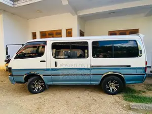 Toyota 113 1991 Van (Used)