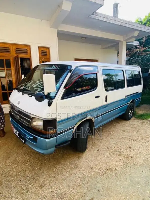 Toyota 113 1991 Van (Used)