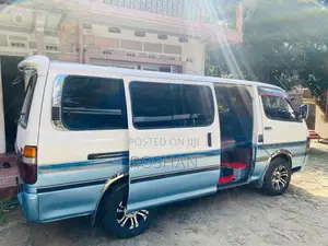 Toyota 113 1991 Van (Used)