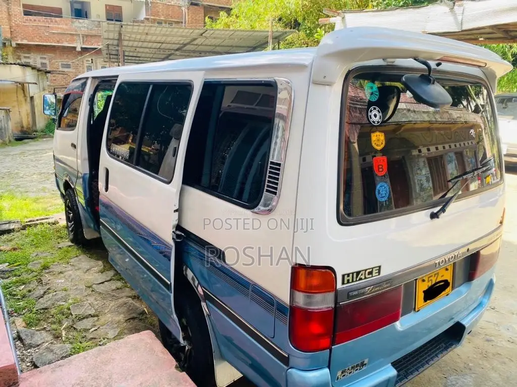 Toyota 113 1991 Van (Used)