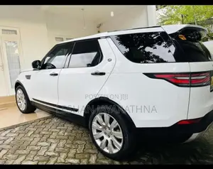 Land-Rover Discovery 5 2018 SUV (Used)