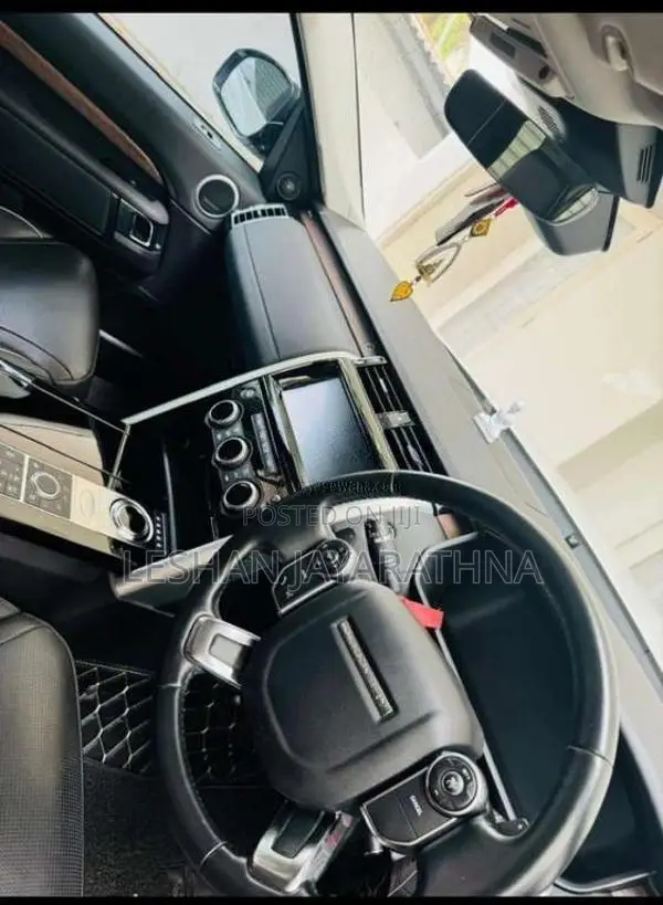 Land-Rover Discovery 5 2018 SUV (Used)