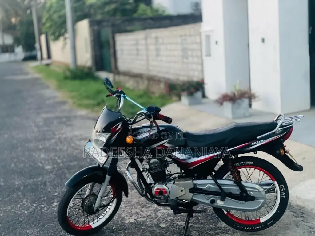 Bajaj CT-100 2009 Motorbike (Used)