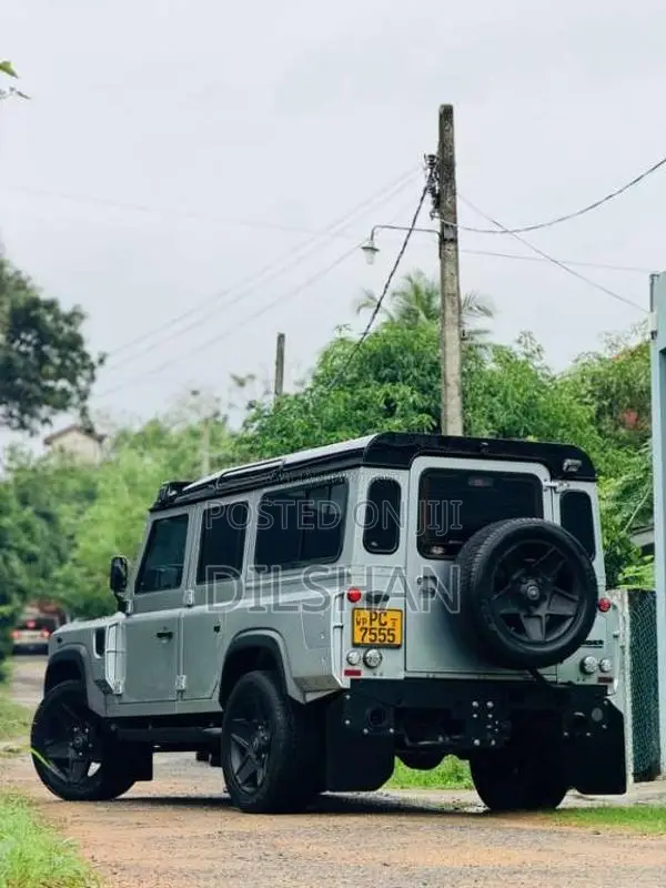 Land-Rover DEFENDER KAHN 110 2.2 PUMA 2007 SUV (Used)