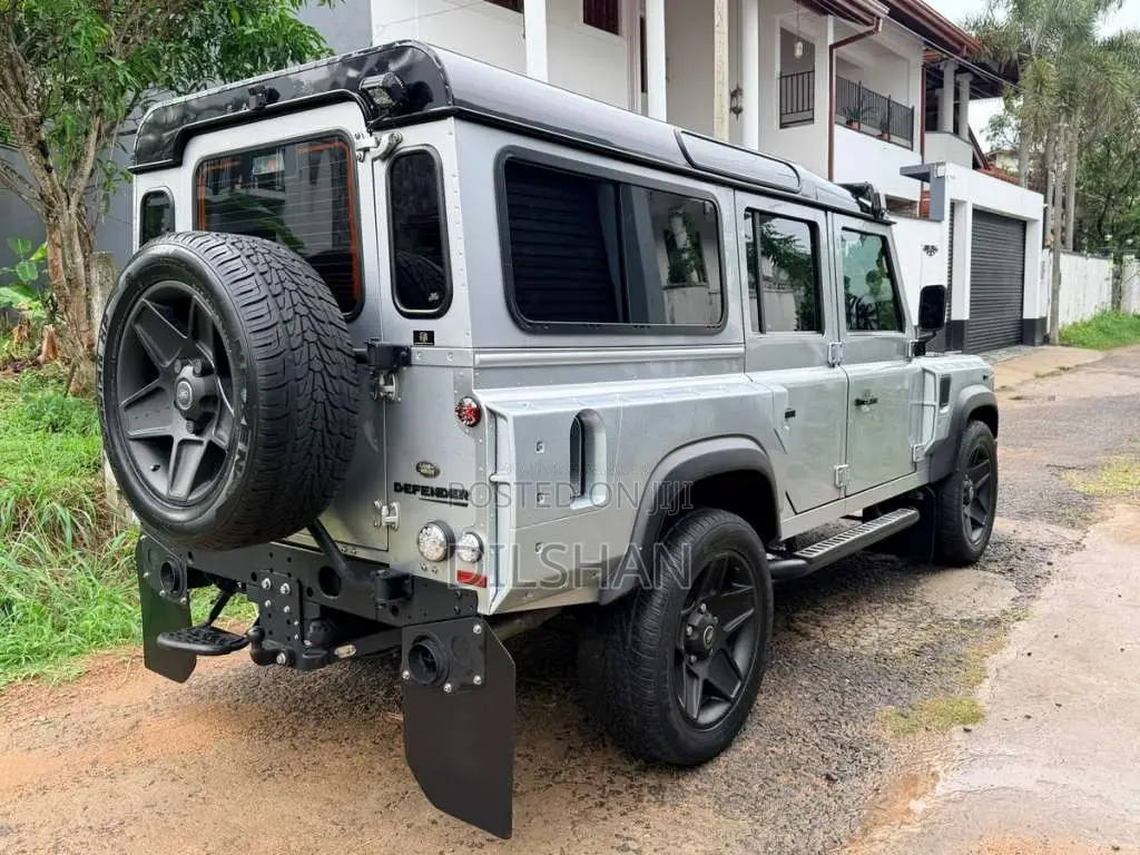 Land-Rover DEFENDER KAHN 110 2.2 PUMA 2007 SUV (Used)