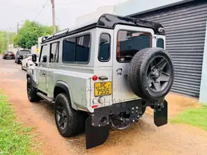 Land-Rover DEFENDER KAHN 110 2.2 PUMA 2007 SUV (Used)