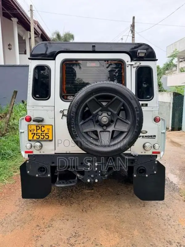 Land-Rover DEFENDER KAHN 110 2.2 PUMA 2007 SUV (Used)