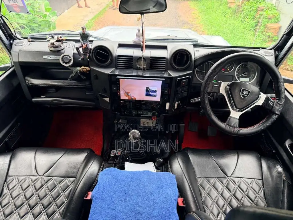 Land-Rover DEFENDER KAHN 110 2.2 PUMA 2007 SUV (Used)