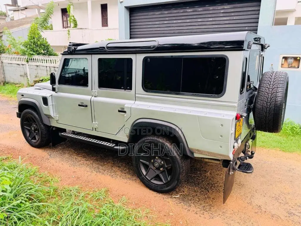 Land-Rover DEFENDER KAHN 110 2.2 PUMA 2007 SUV (Used)