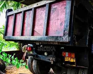 Ashok-Leyland Comet 2008 Lorry (Used)