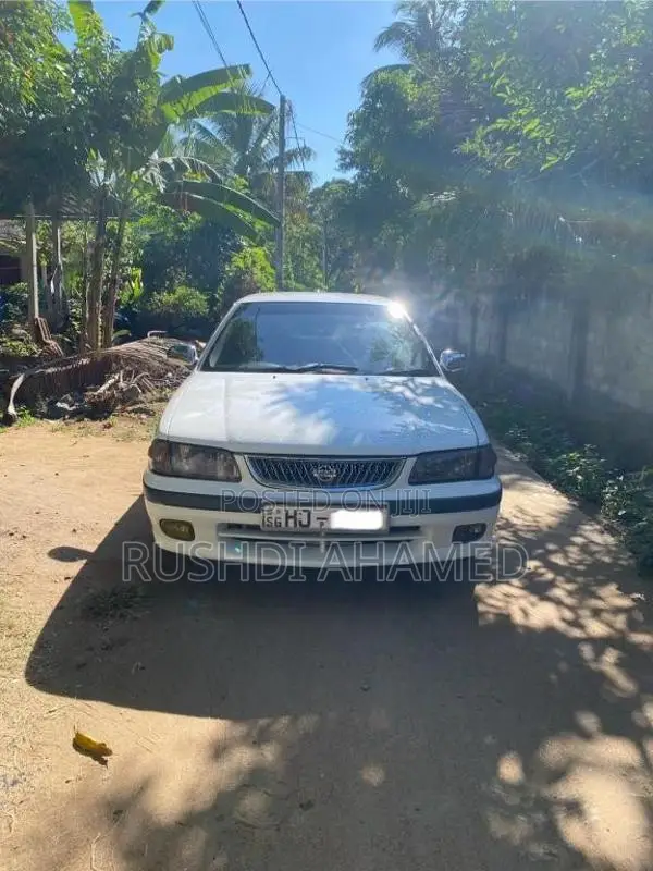 Nissan Sunny FB15 2000 Car (Used)