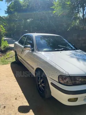 Nissan Sunny FB15 2000 Car (Used)