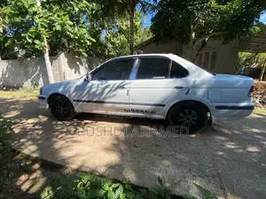 Nissan Sunny FB15 2000 Car (Used)
