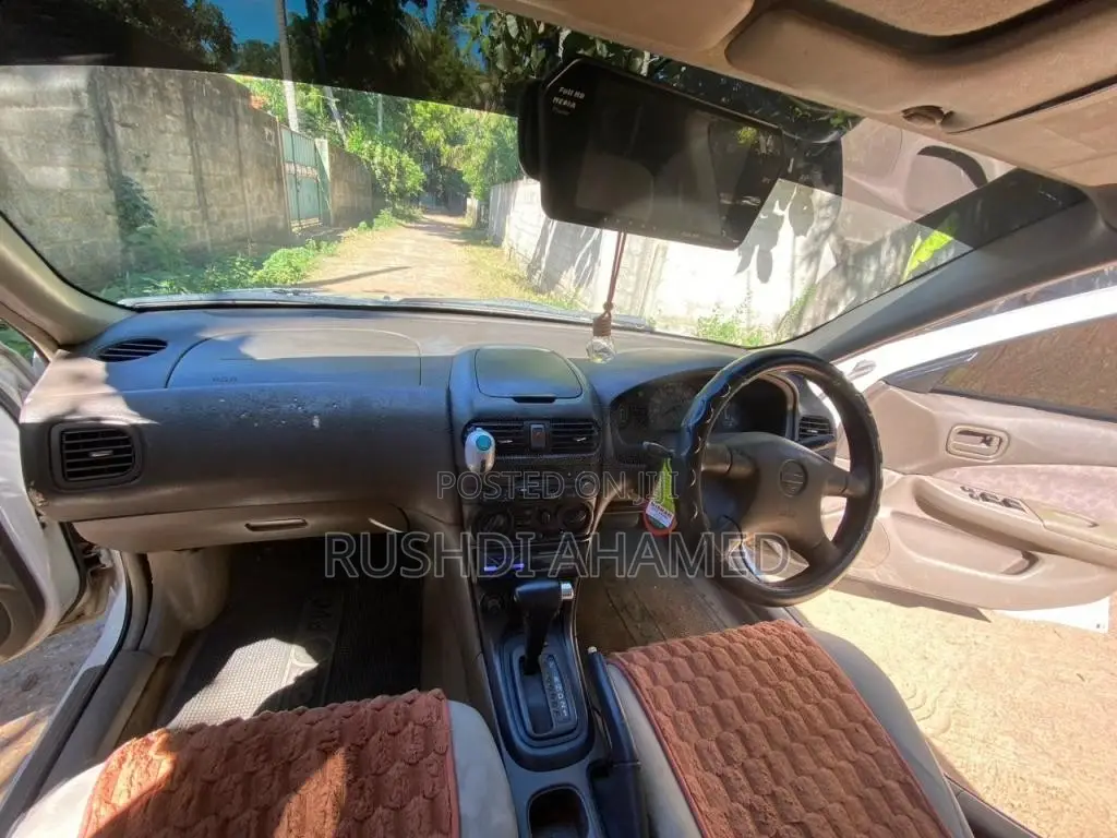 Nissan Sunny FB15 2000 Car (Used)