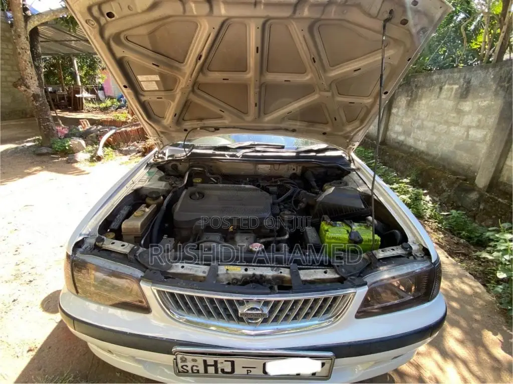 Nissan Sunny FB15 2000 Car (Used)