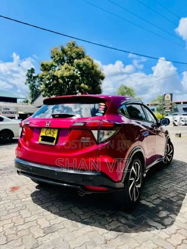 Honda Vezel Rs 2016 SUV (Used)