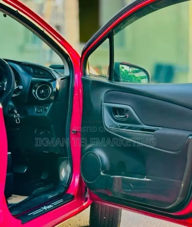 Toyota Vitz Jewela 2017 Car (Used)