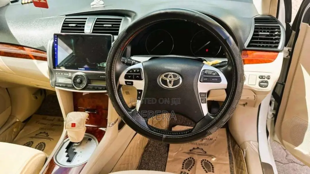 Toyota Premio 2014 Car (Used)