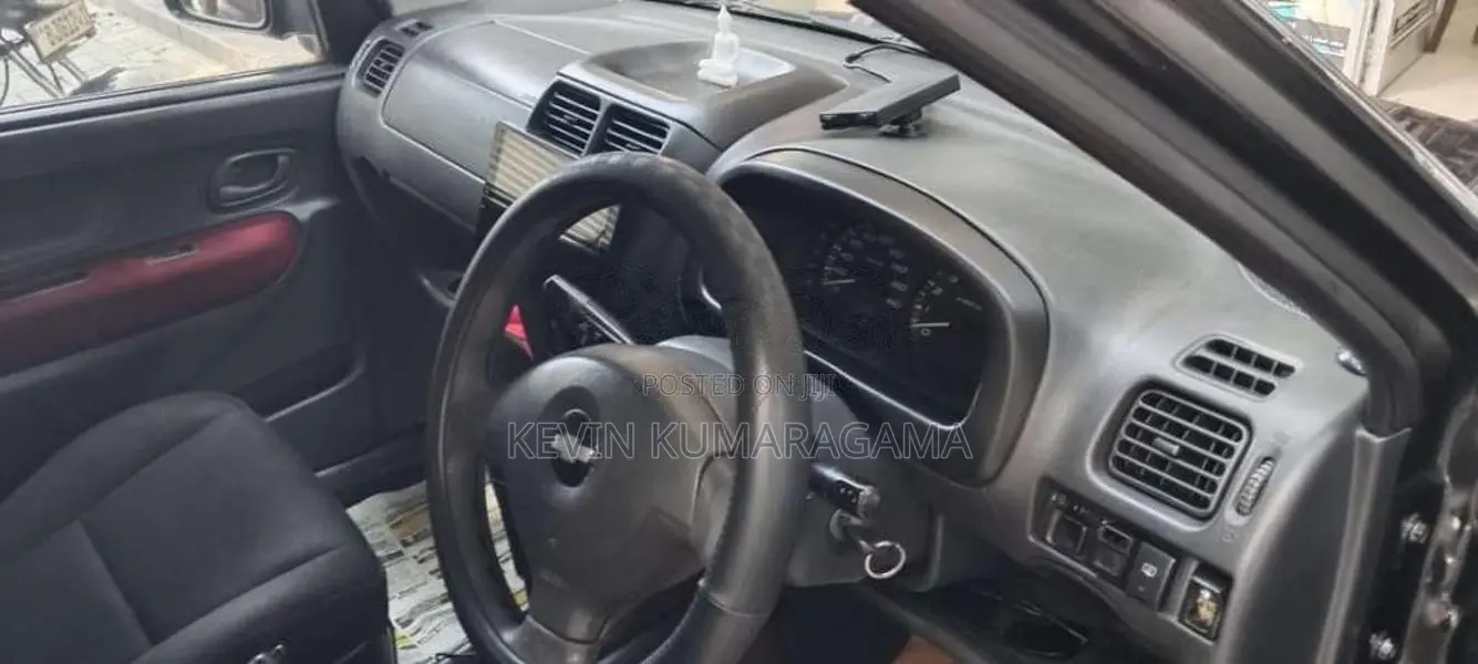 Chevrolet Cruze 2004 Car (Used)