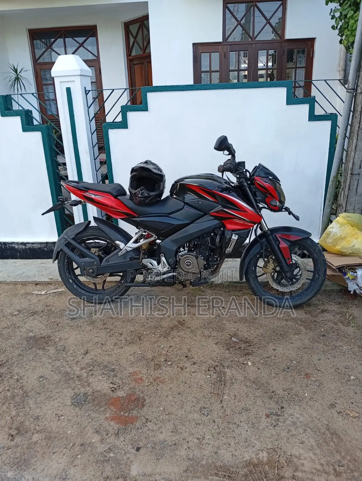 New Bajaj Pulsar NS 200 2016 Red