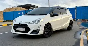 Toyota Aqua 2015