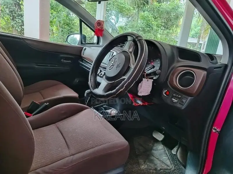 Toyota Vitz KSP 130 Jewela Mode 2012