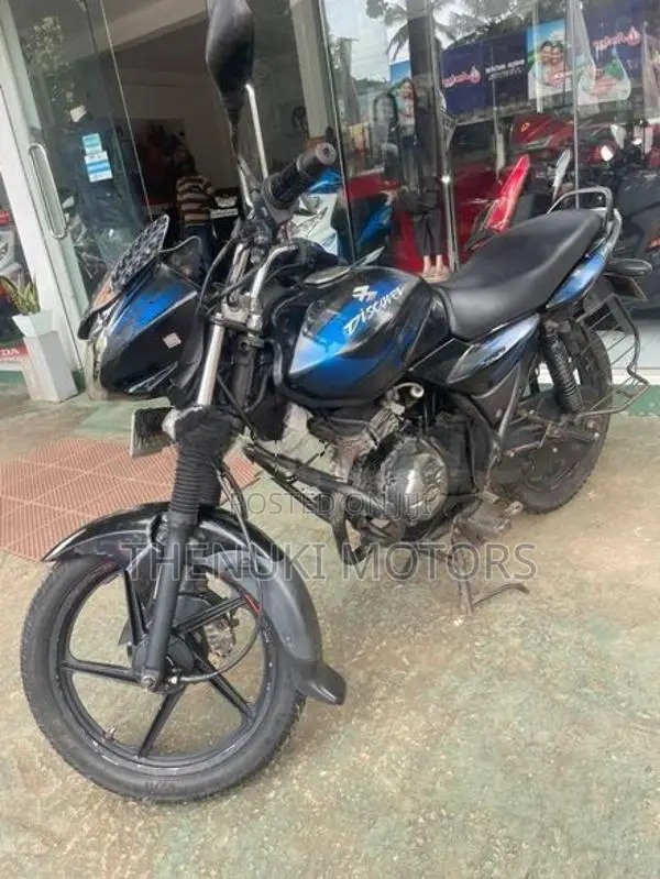 Bajaj Discover 2015