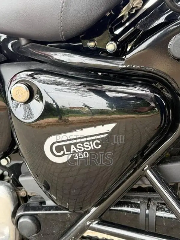 Royal Enfield Classic 350 Redditch Red 2026