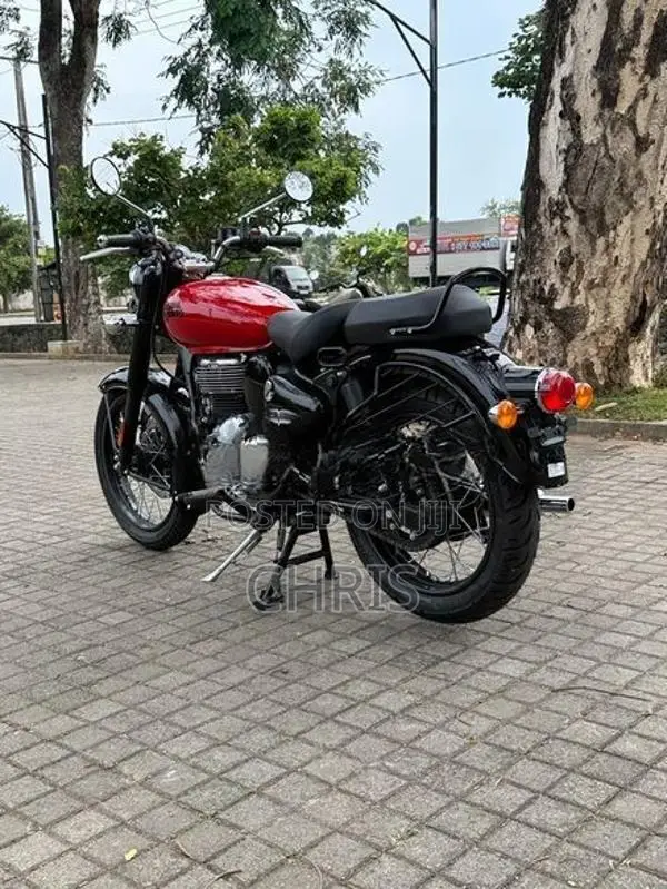 Royal Enfield Classic 350 Redditch Red 2026