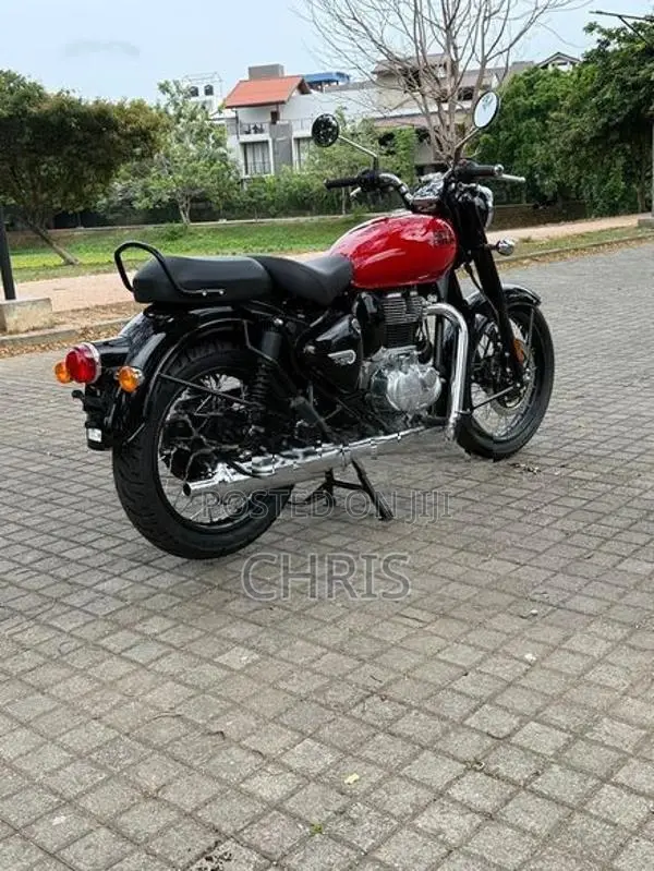 Royal Enfield Classic 350 Redditch Red 2026
