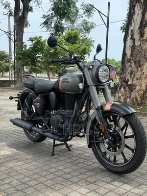 Royal Enfield Classic 350 Gun Grey 2026