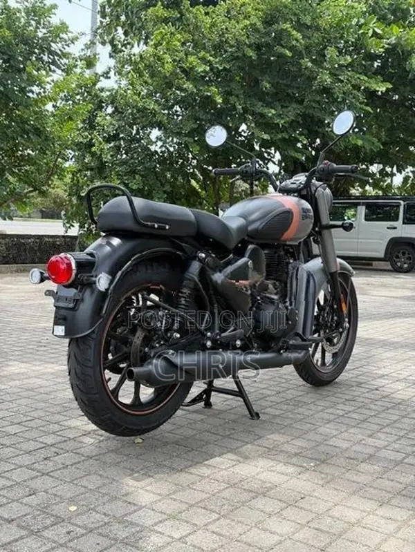 Royal Enfield Classic 350 Gun Grey 2026