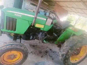 John Deere 5203 2008