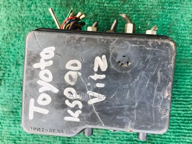 Toyota Vitz KSP90 ABS Unit