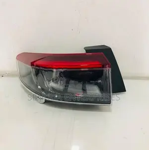 HONDA VEZEL RU5 TAIL LIGHT LH