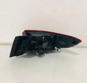 HONDA VEZEL RU5 TAIL LIGHT LH