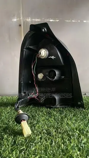 SUSUKI ALTO HA23S TRAIL LIGHT RH