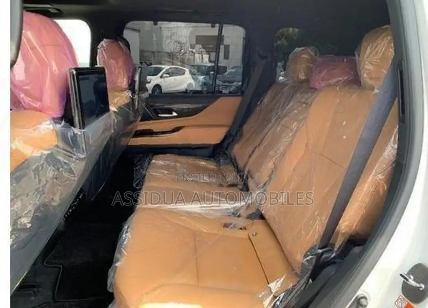 Lexus LX600 Ultimate Luxury Suv 2024