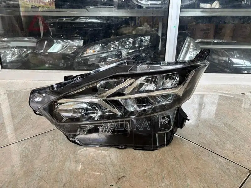Nissan B46W Dayz Highway Star Head Light