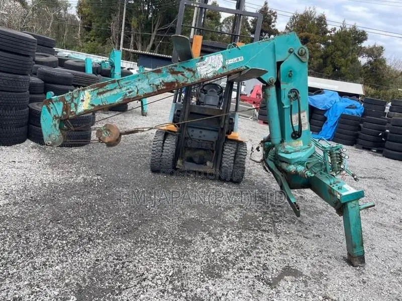 MAEDA 260 BOOM SHORT JACK 2.6 TON (CMB 22-2 )