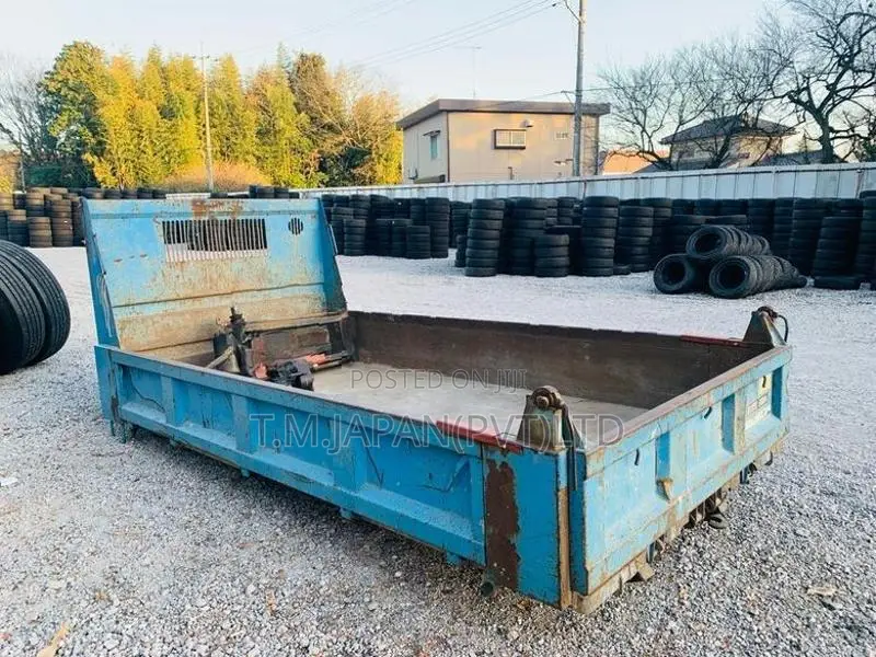 Isuzu Canter Tipper Bed with Jack