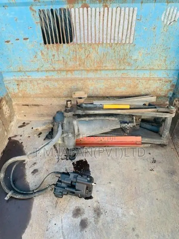 Isuzu Canter Tipper Bed with Jack