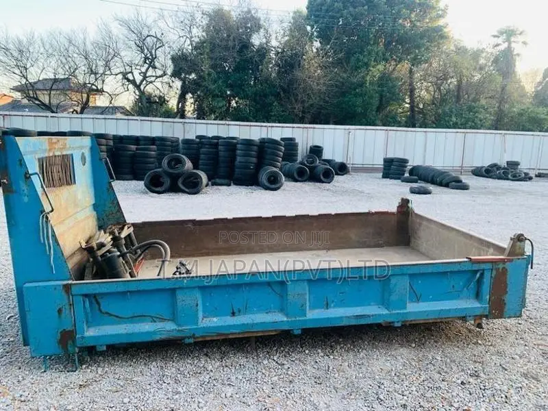Isuzu Canter Tipper Bed with Jack