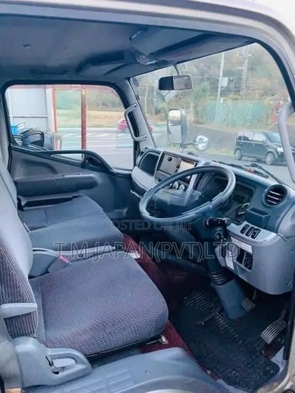 Mitsubishi Canter Fuso 2017 Cabin