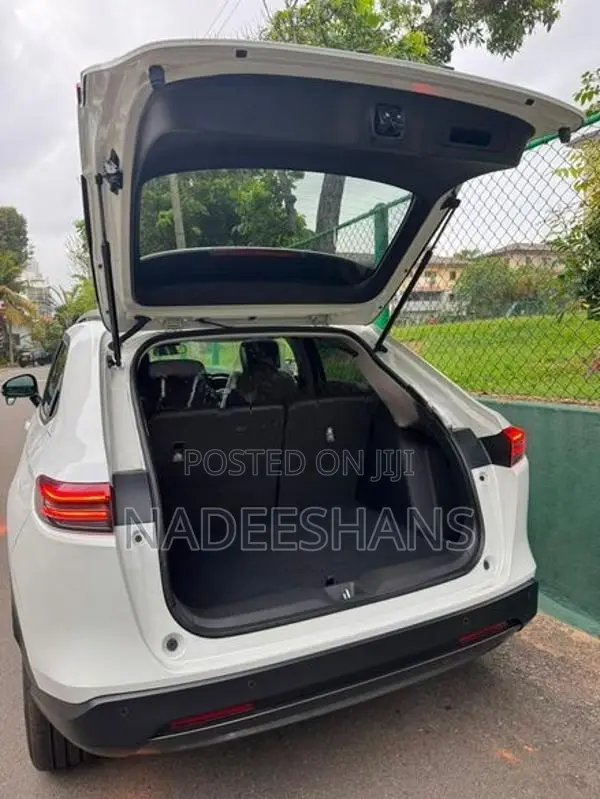 Honda Vezel X HUNT HYBRID 2025