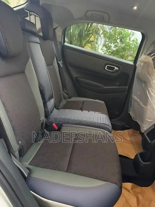 Honda Vezel X HUNT 2025