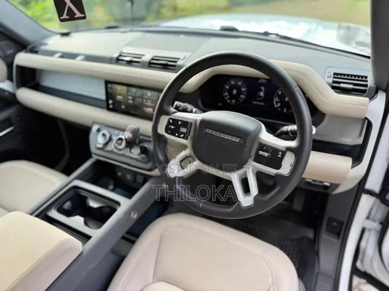 Land Rover Defender P300 SE X Dynamic 2023