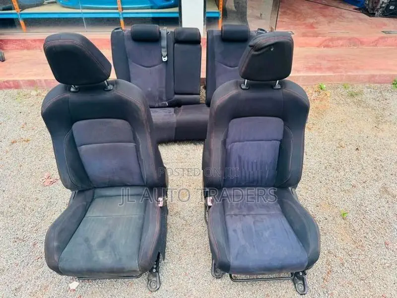 Toyota Prius 30 Gs Seat Set